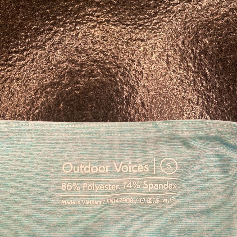 Outdoor Voices 3/4 Warmup Leggings, Color: Pool Blue, Size: Small - Picture 3 of 3